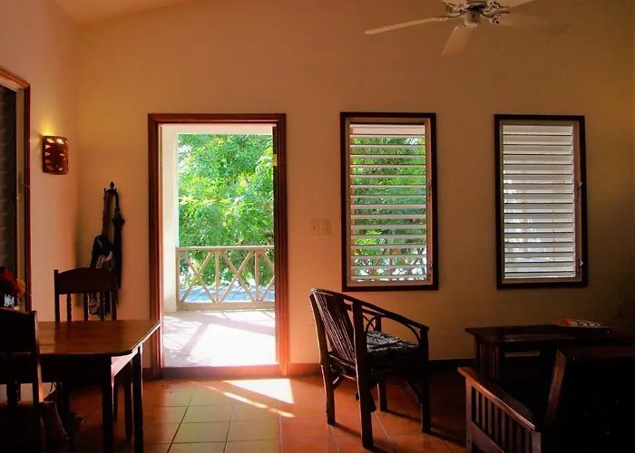 Bluebelize B&B