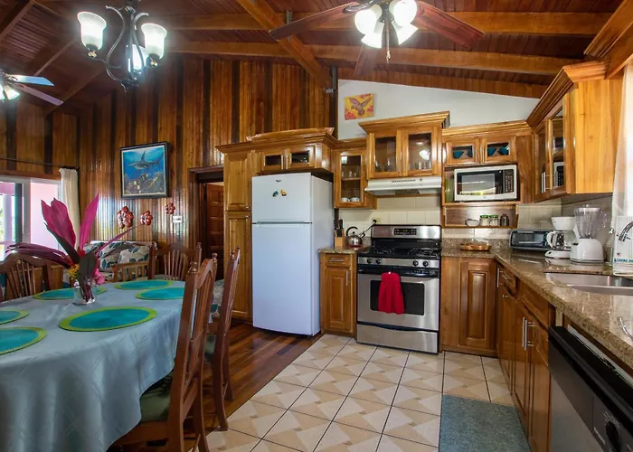 Miramar Suites